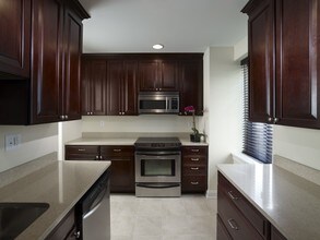 222 Rittenhouse in Philadelphia, PA - Foto de edificio - Building Photo