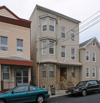 121 Prospect St Apartments