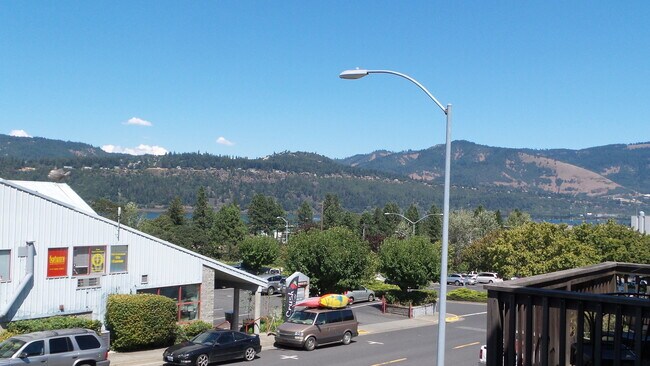 1023 Wasco St in Hood River, OR - Building Photo - Building Photo