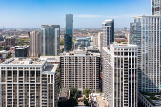 Museum Park Tower 1 in Chicago, IL - Building Photo - Building Photo