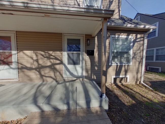 property at 707 S Hydraulic Ave