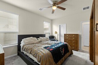 9814 Mls Orch Dr in Houston, TX - Building Photo - Building Photo