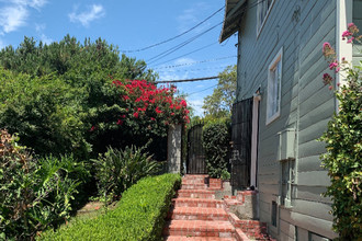 2142 Baxter St in Los Angeles, CA - Building Photo - Building Photo