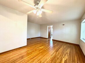 5868 Robert Ave in St. Louis, MO - Building Photo - Building Photo