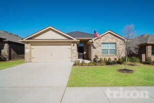 304 Foxhunter St in Fort Worth, TX - Building Photo