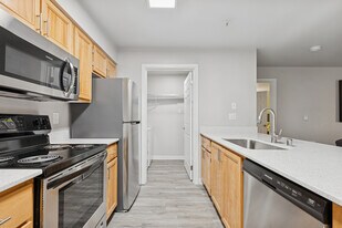 Alderra in Puyallup, WA - Building Photo