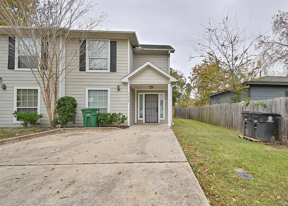 4121 Mallow St in Houston, TX - Building Photo