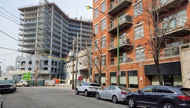950 W Huron St in Chicago, IL - Building Photo - Building Photo