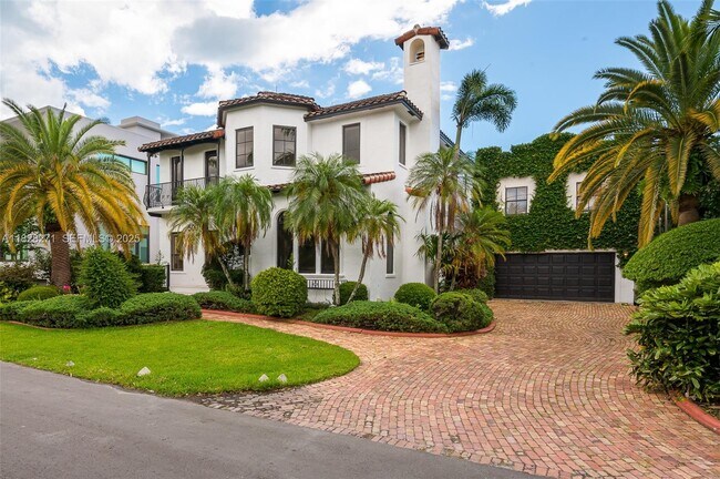 property at 500 Coconut Isle Dr