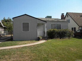 926 Campus Ave, Unit 1 (front) in Redlands, CA - Building Photo