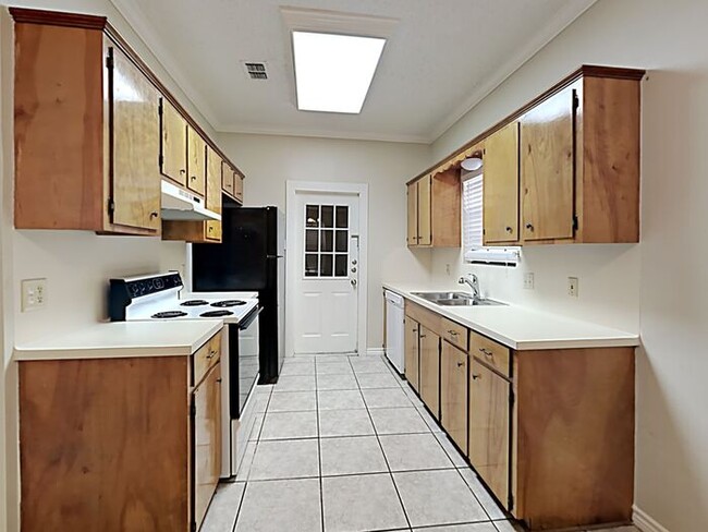6130 Callaway Dr in Corpus Christi, TX - Foto de edificio - Building Photo