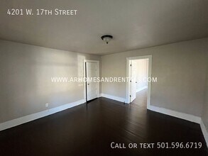 4201 W 17th St in Little Rock, AR - Building Photo - Building Photo
