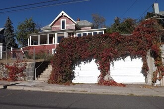 69 Pine St in Klamath Falls, OR - Building Photo - Building Photo