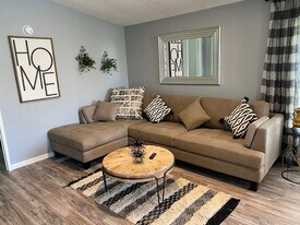 713 Diamond Loop in Middletown, OH - Building Photo