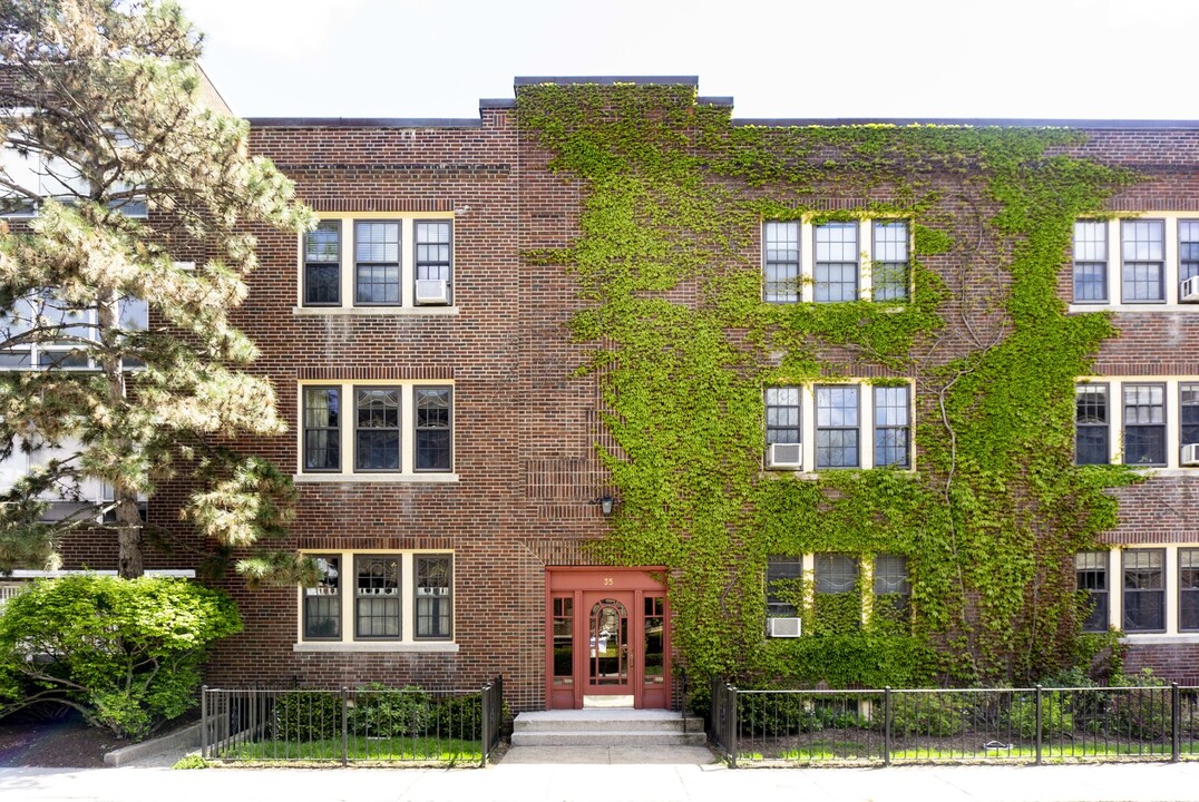 35 Park St, Unit 2 in Brookline, MA - Foto de edificio