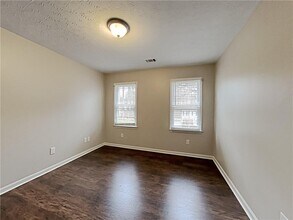 820 Providence Dr in Lawrenceville, GA - Building Photo - Building Photo