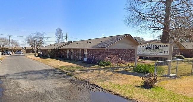 property at 425 Memorial Dr