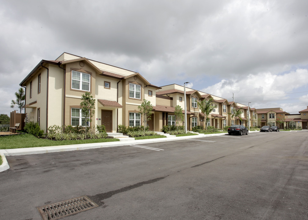 Residences at Crystal Lake Phase 2 in Pompano Beach, FL - Building Photo