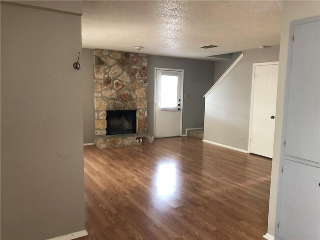 1507 Camp Craft Rd in West Lake Hills, TX - Building Photo - Building Photo