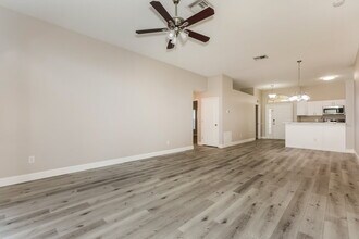 12942 Early Run Ln, Unit 2537 in Riverview, FL - Foto de edificio - Building Photo