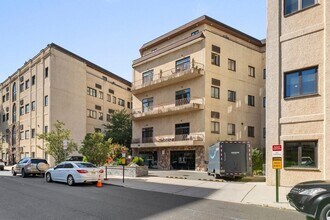 75 LIBERTY Ave in Jersey City, NJ - Building Photo - Building Photo