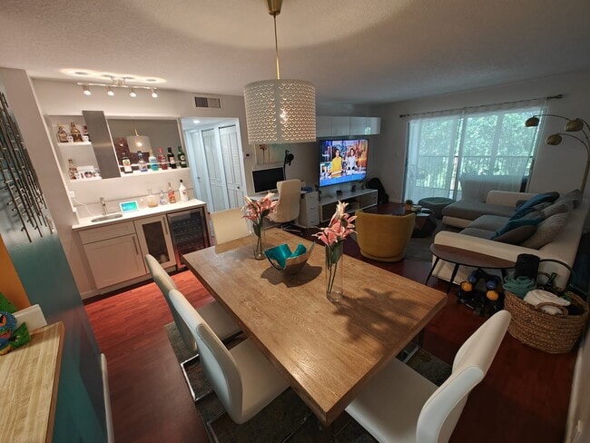 property at 2208 S Cypress Bend Dr