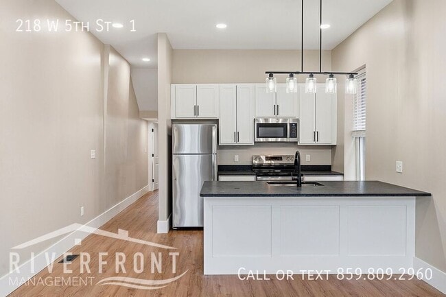 property at 218 W 5th St