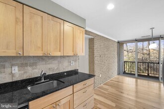 7753 Patriot Dr in Annandale, VA - Building Photo - Building Photo