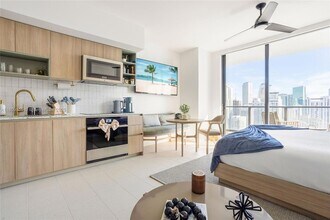 159 NE 6th St, Unit 3012 in Miami, FL - Building Photo - Building Photo