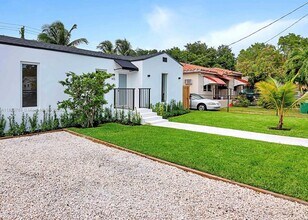 145 NW 40th St in Miami, FL - Building Photo - Building Photo