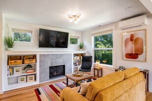 8515 29th Ave NW, Unit SI ID1035882P in Seattle, WA - Building Photo