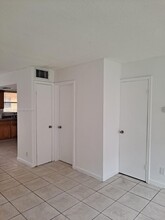 2560 NW 52nd Ave in Lauderhill, FL - Building Photo - Building Photo
