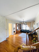 27 Oak St, Unit Full House in Binghamton, NY - Foto de edificio - Building Photo
