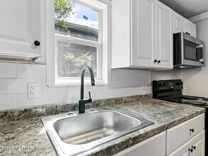 1424 E 25th St in Jacksonville, FL - Building Photo - Building Photo
