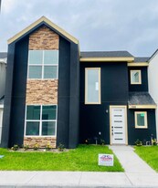 708 W Seminole Ave in Pharr, TX - Building Photo