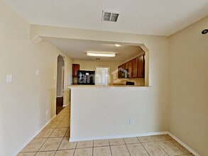 9210 Pacific Maple in San Antonio, TX - Building Photo - Building Photo