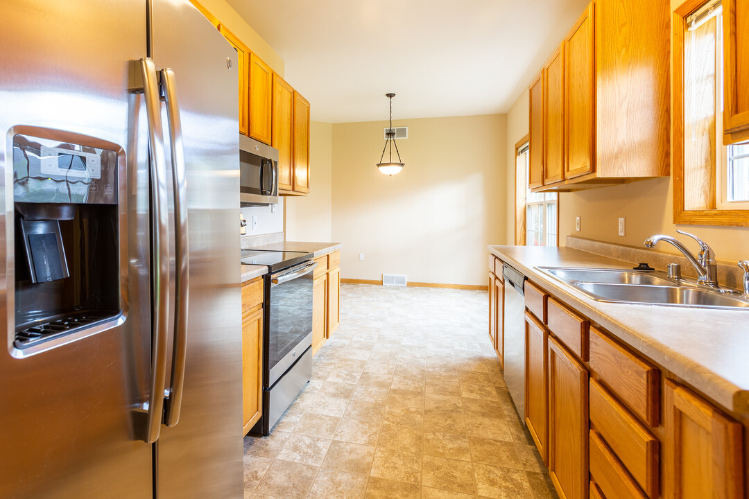 6827 East Pass, Unit 6925 in Madison, WI - Building Photo