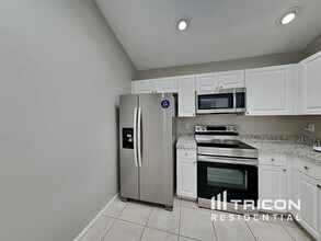 4210 38th St W in Bradenton, FL - Building Photo - Building Photo