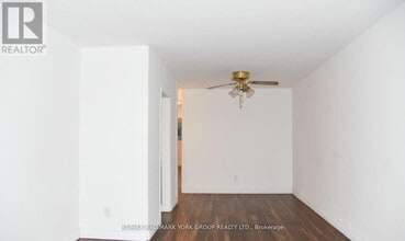 181 Penn Ave in Newmarket, ON - Building Photo - Building Photo