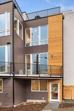 5114 24th Ave NE in Seattle, WA - Building Photo - Building Photo