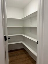 184 N Rick Way in Clearfield, UT - Foto de edificio - Building Photo