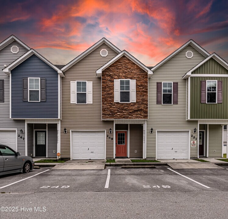 249 Caldwell Loop in Jacksonville, NC - Building Photo