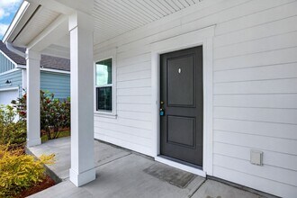 857 Longleaf Dr in Richmond Hill, GA - Building Photo - Building Photo