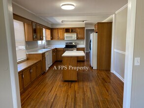 401 Newtown Rd NE in Calhoun, GA - Building Photo - Building Photo
