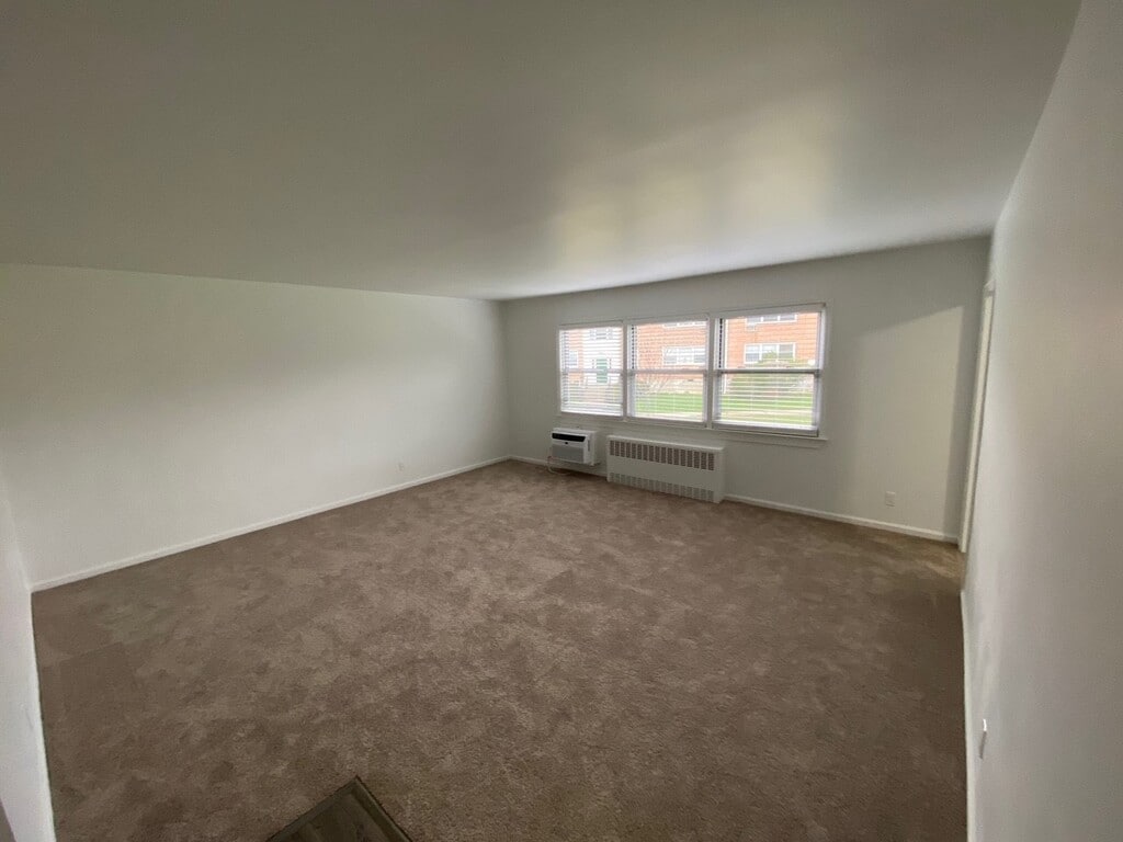 Crestwood Lake Apartments Yonkers, NY Apartments