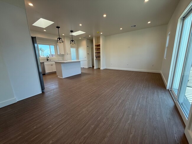 1809 Lake St in Huntington Beach, CA - Building Photo - Building Photo