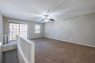 Skylar Pointe in Warner Robins, GA - Foto de edificio - Interior Photo