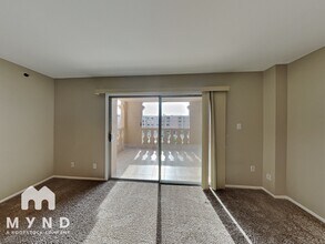 7850 E Camelback Rd in Scottsdale, AZ - Building Photo - Building Photo