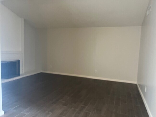 817 Quail Ln in Bakersfield, CA - Foto de edificio - Building Photo