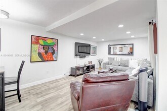 6604 SW 113th Ave in Miami, FL - Building Photo - Building Photo